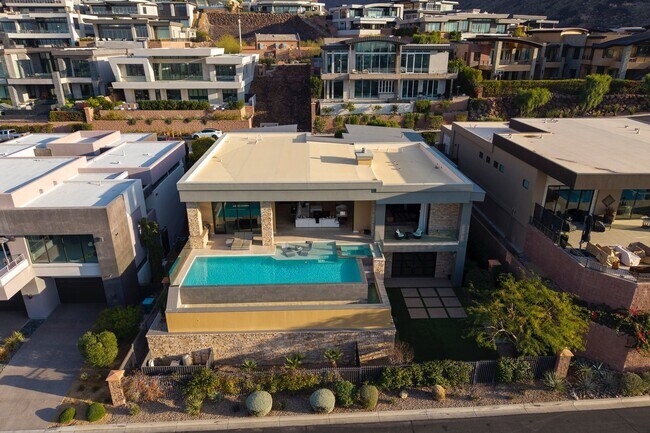 Building Photo - 675 Scenic Rim Dr