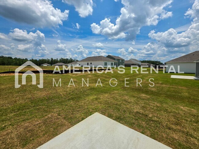 Building Photo - 556 Saddlewood Bnd