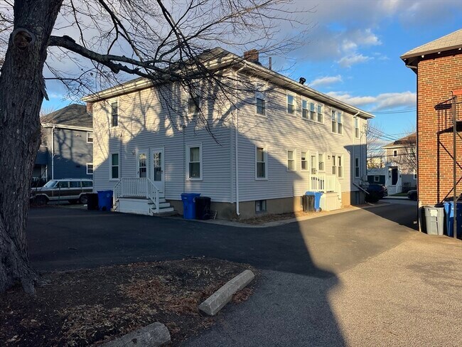 Building Photo - 14 Eddy St