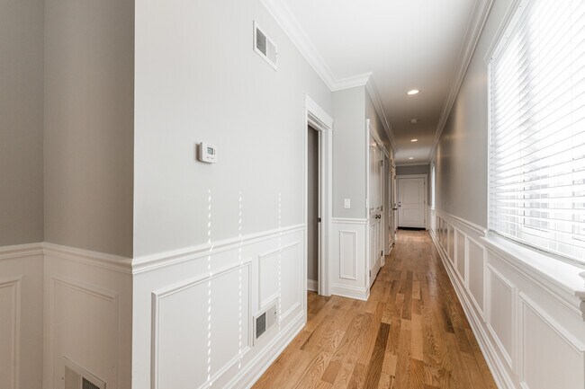Building Photo - 4017 N Monticello Ave