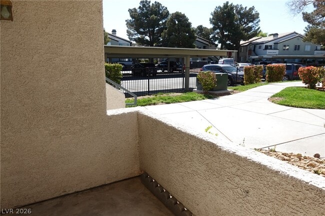 Building Photo - 3131 Key Largo Dr
