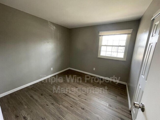 Building Photo - 11923 San Andres Dr