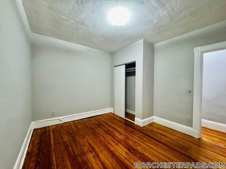 Building Photo - 76 Florida St