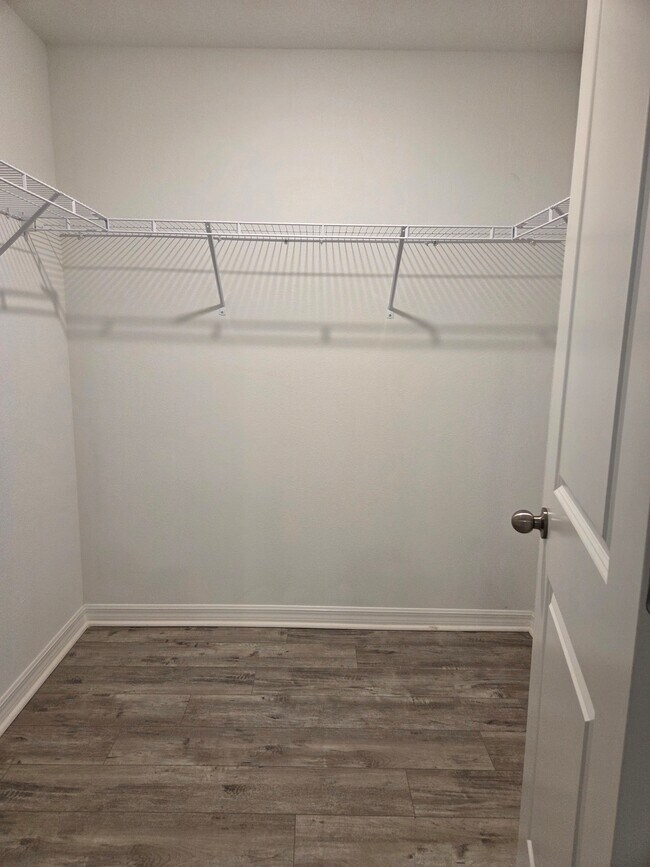 Building Photo - 9705 Pembrooke Pines Dr