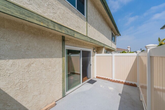 Building Photo - Mathews Avenue