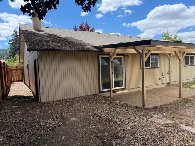 Building Photo - 3 bedroom 2 bath house in Thurston!