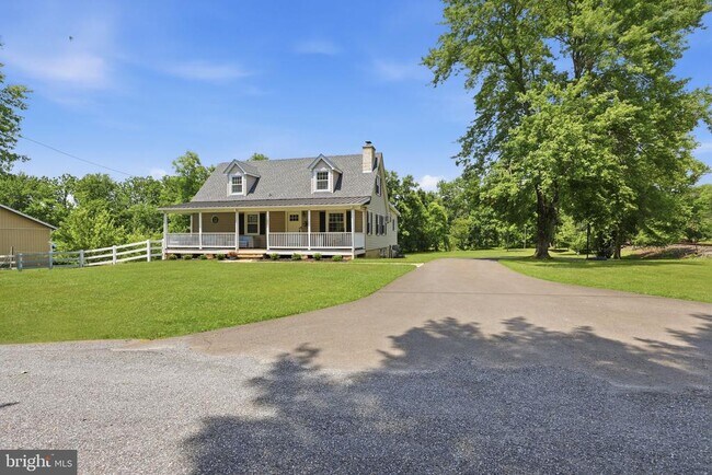 Building Photo - 1682 Creek Rd