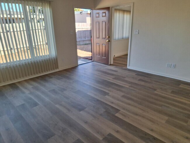 Building Photo - 4855 Coconino Way