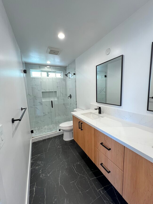 Building Photo - 1863 Burleson Ave