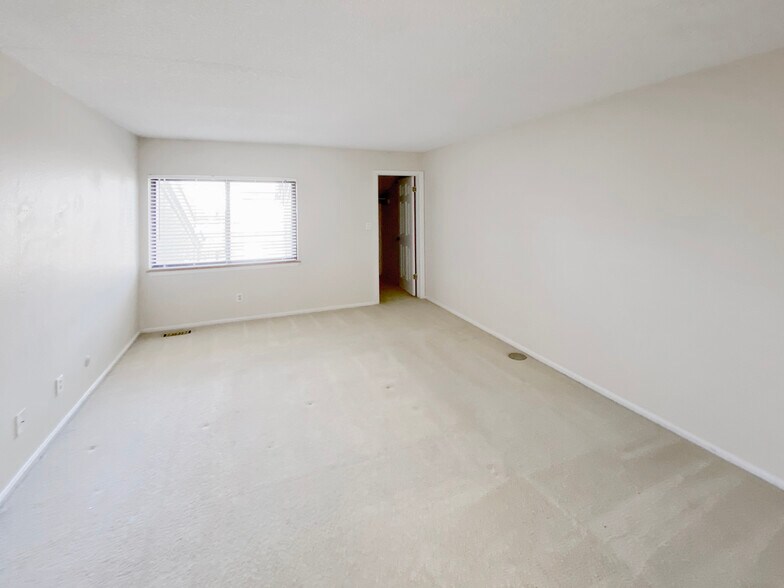 Second Floor Master Suite - 2685 S Dayton Way