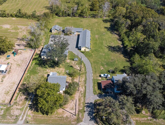 Building Photo - 1547 Garden Rd