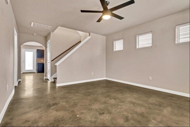 Building Photo - 4611 Graceful Ln