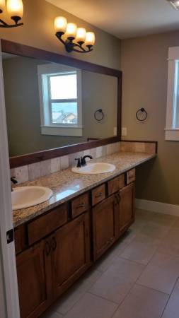 Building Photo - 25 Baldy Ct