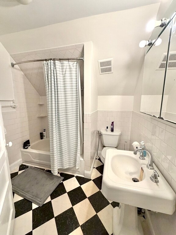 Building Photo - 18 Winslow Rd