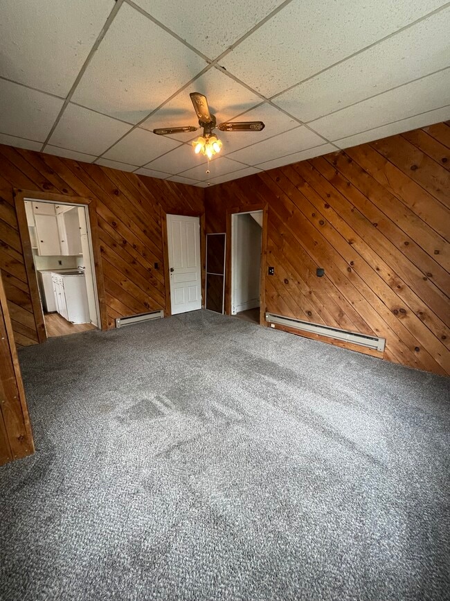 Building Photo - 119 Main St W