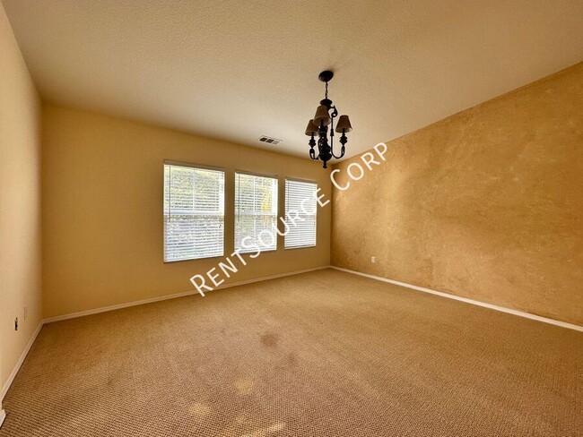 Building Photo - 23703 Stagecoach Way