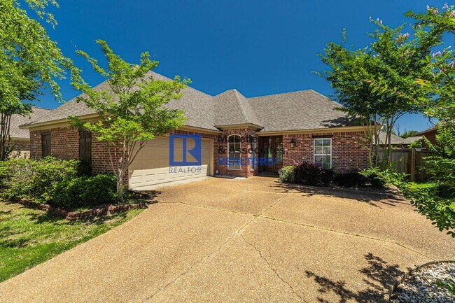 Building Photo - 3 Bed/2 Bath Home in Provonce Park of Brandon