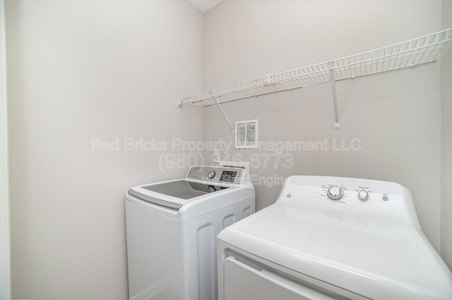 Building Photo - 11033 Ardglass Ct