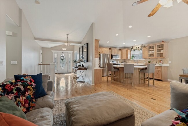 Building Photo - 14767 Brewster Dr