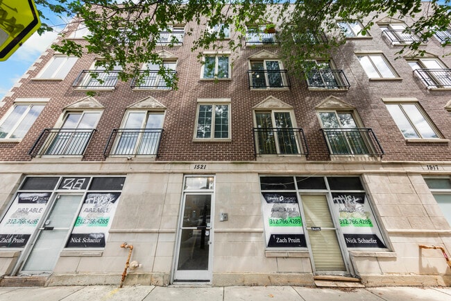 Primary Photo - 1521 N Ashland Ave