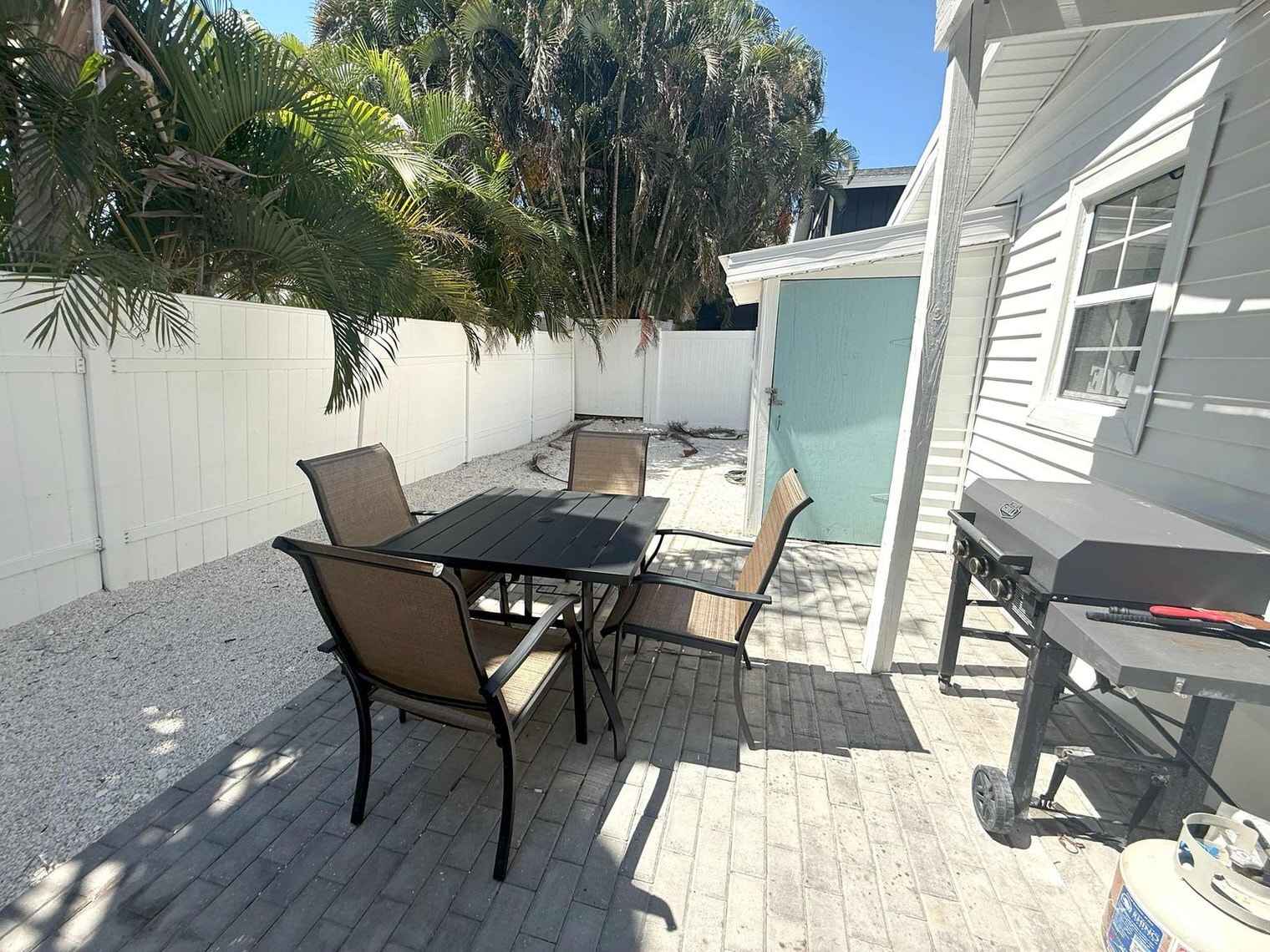 Building Photo - 3006 Gulf Dr