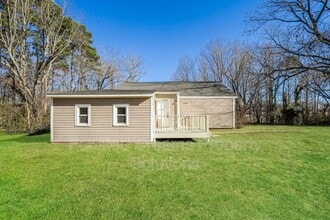 Building Photo - 3909 Burtis St