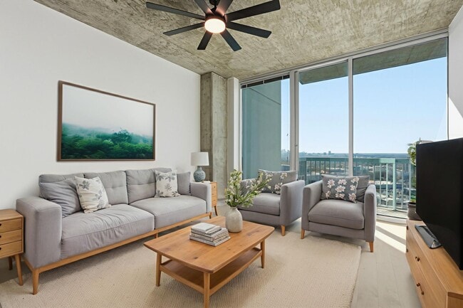 Building Photo - Sought after 1 bedroom on the 29TH FLOOR in the heart of Buckhead!