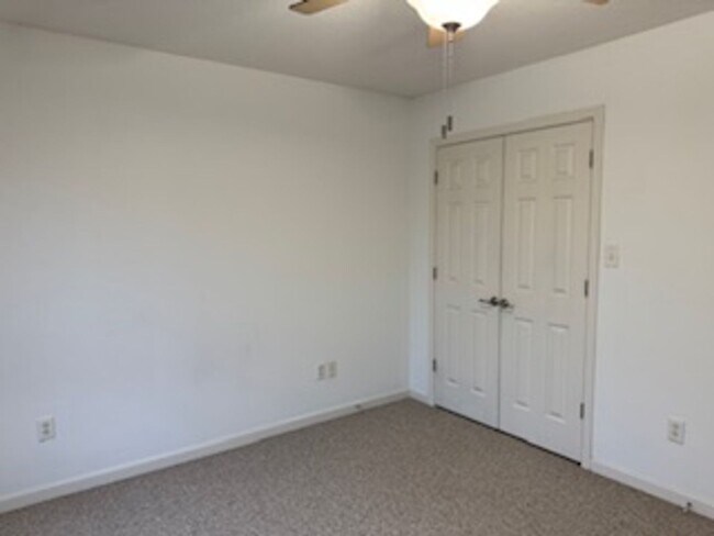 Building Photo - 73 Trimmer Trail