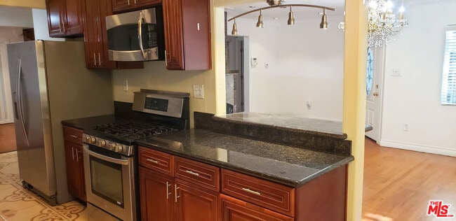 Building Photo - 7544 Flight Ave