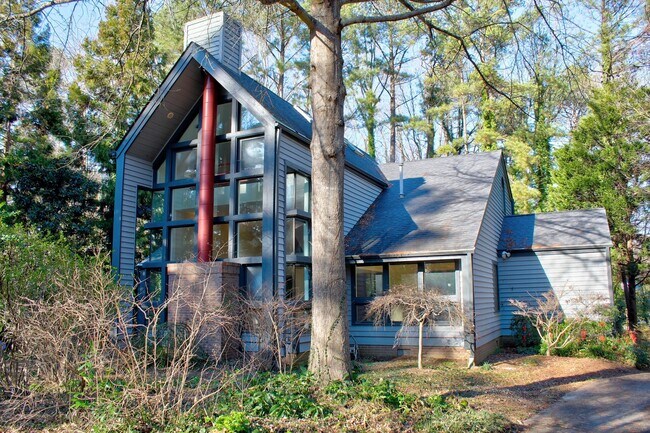 Building Photo - 3628 Carlisle Dr