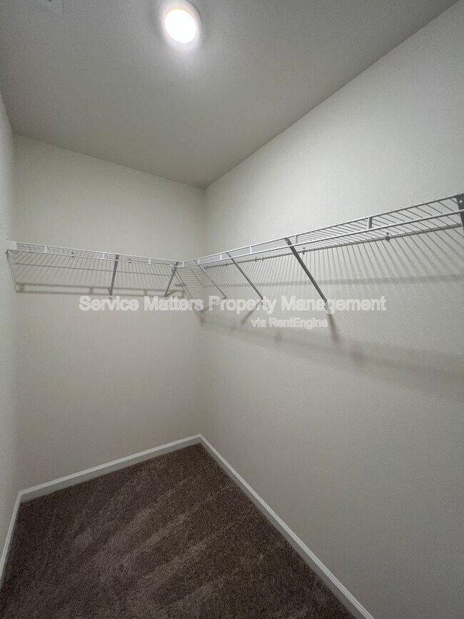 Building Photo - 4370 Jitterbug St