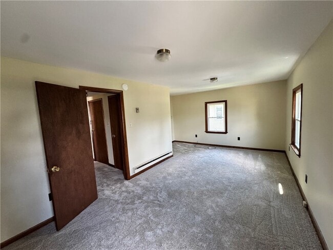 Building Photo - 345 Brewster St