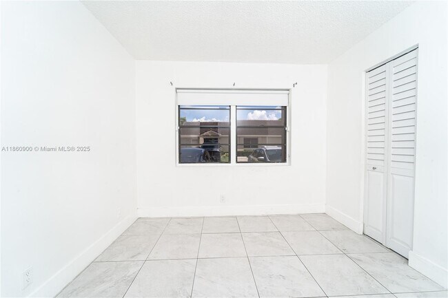 Building Photo - 17249 NW 60th Ct