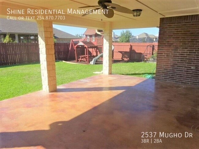 Building Photo - 2537 Mugho Dr