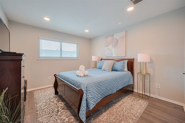 Building Photo - 14688 Perthshire Rd