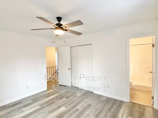 Building Photo - 393 Jury Ln