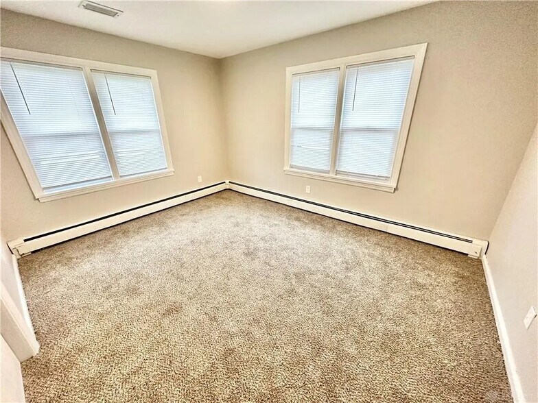 Building Photo - 624 Ruth Ave