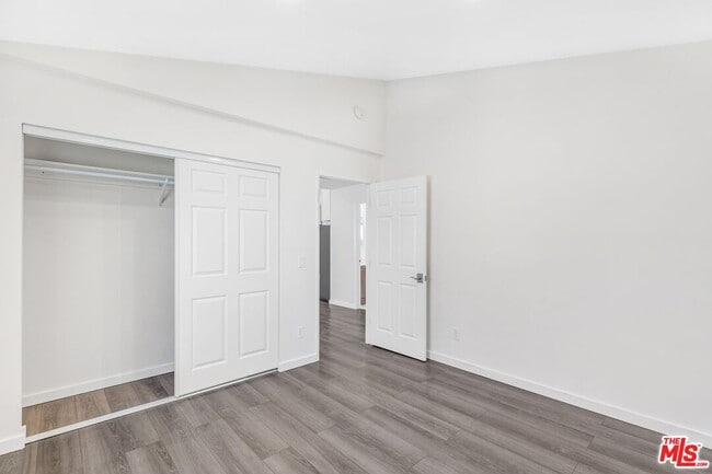 Building Photo - 3509-3504 Kinney St