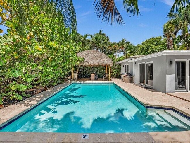 Building Photo - 1786 NE 21st St