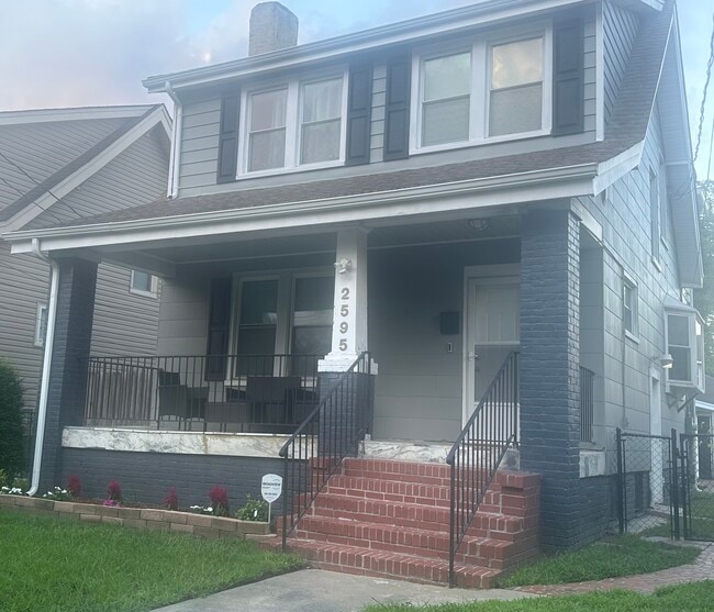 Building Photo - 2595 Waverly Way