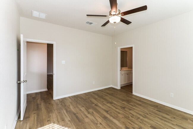 Building Photo - 7626 Tipton Meadow Way