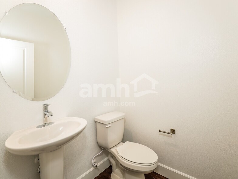 Building Photo - 6501 Enlightenment Dr