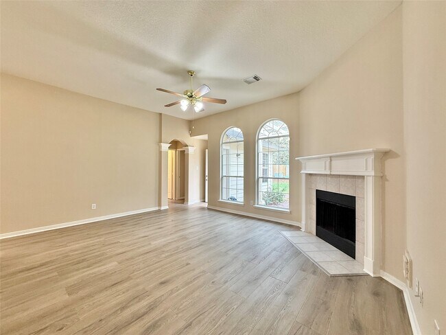 Building Photo - 25335 Rayford Crest Dr