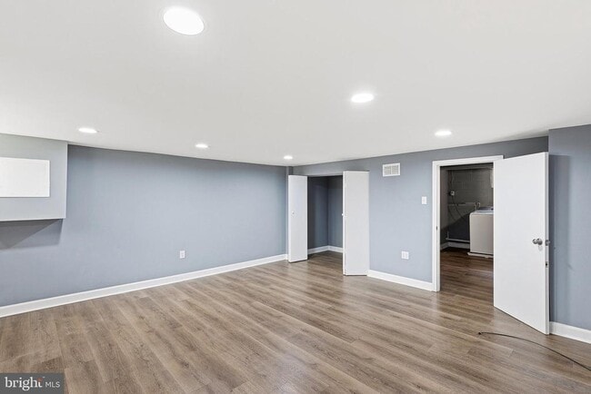 Building Photo - 8130 Kirkwall Ct