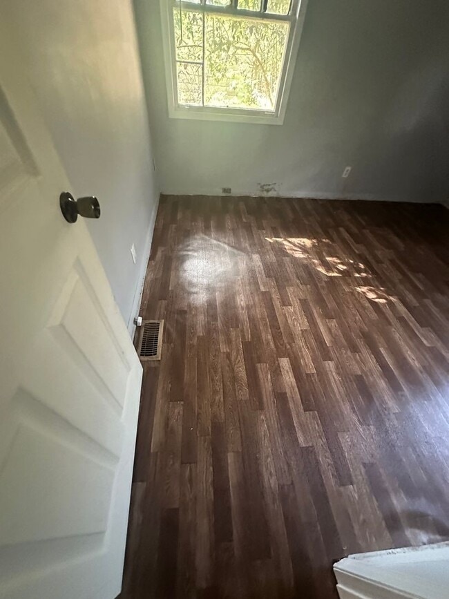 Building Photo - 4147 Marion Ave