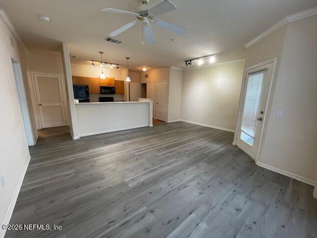 Building Photo - 8290 FL-211