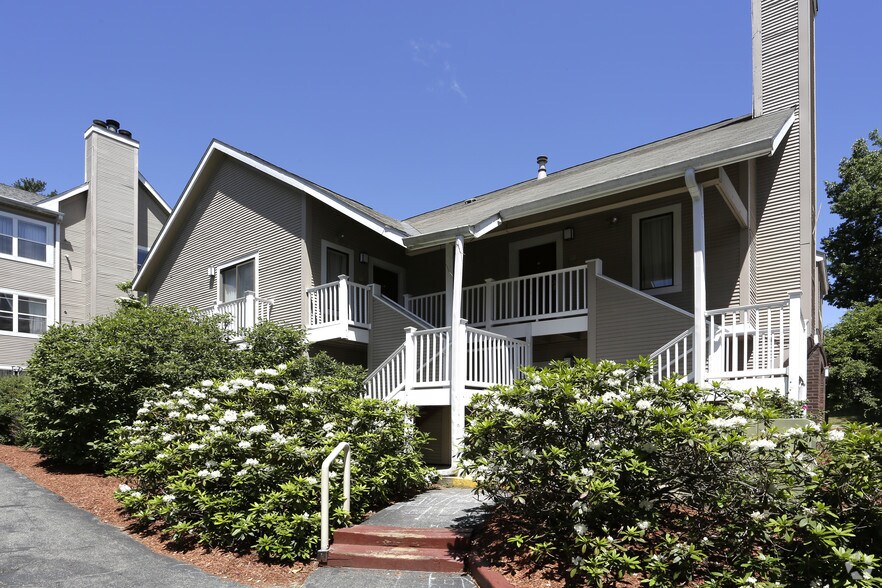 Residences at Daniel Webster Nashua 246 Daniel Webster Hwy Merrimack