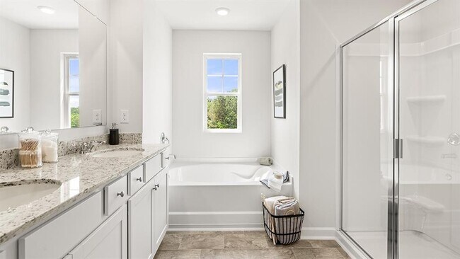 Building Photo - 127 Landsdowne Way SE