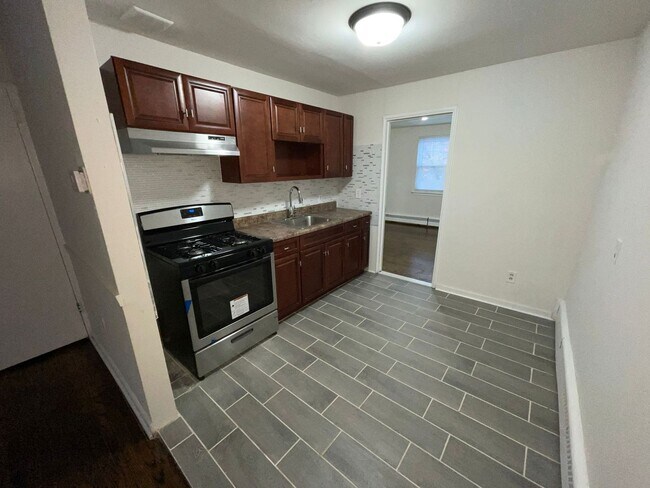 Building Photo - 6430 1/2 Tulip Street