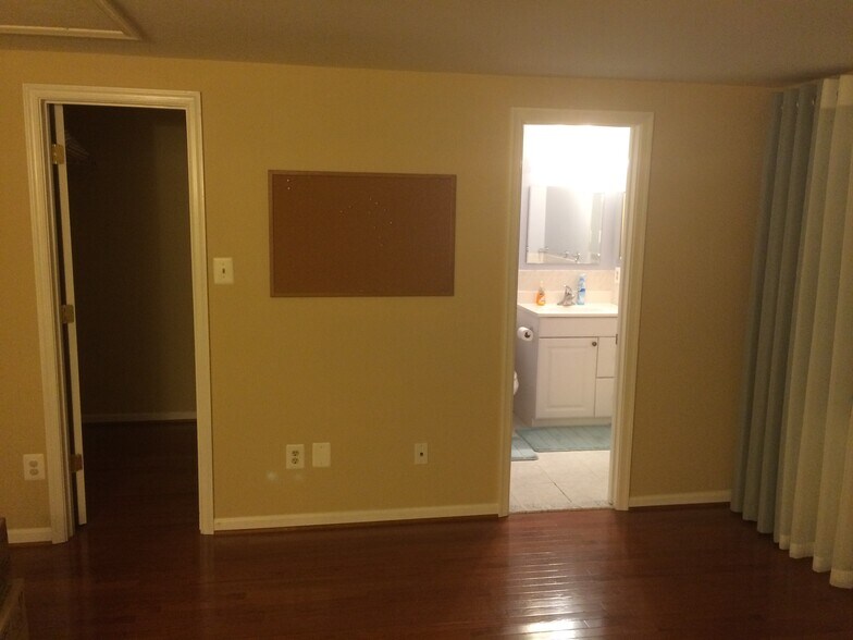 Building Photo - 12520 Fanleaf Ct